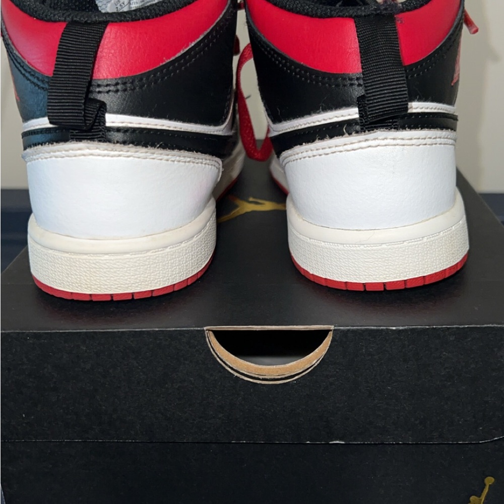 Nike Air Jordan High-Tops - Black, White, Red - Picture 7 of 7